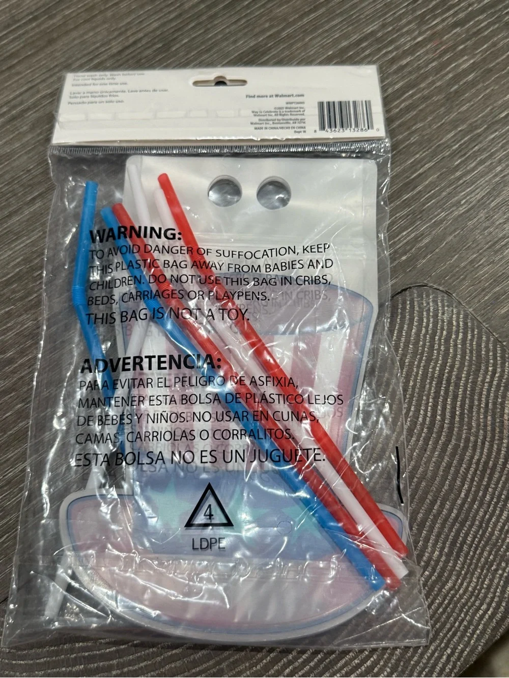 NWT Way to Celebrate! Patriotic Red & Blue Drink Pouches with Straws